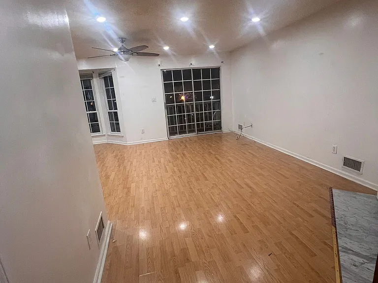40 Walnut St — Photo 8