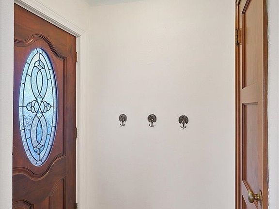 5th image of 2917 W Garland Ave