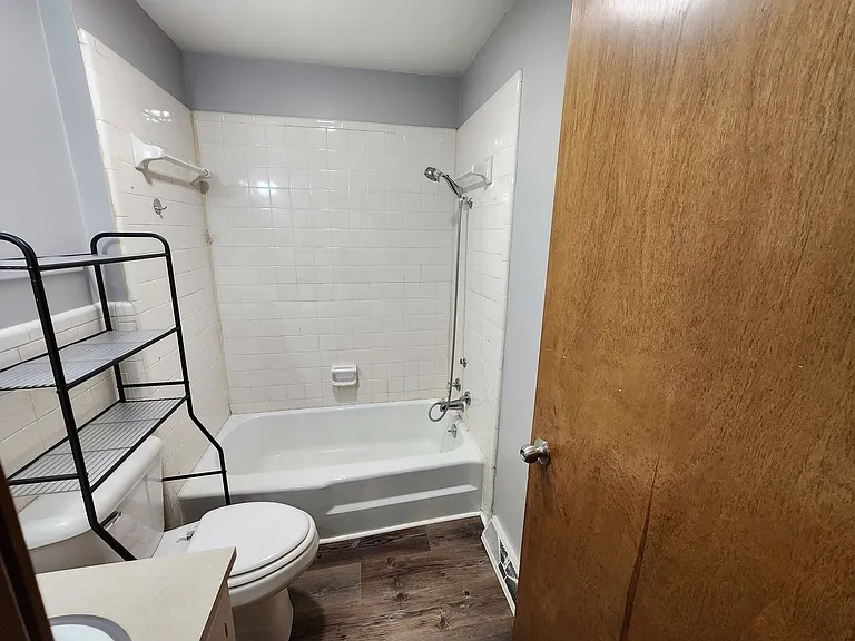 408 Meadow Ln — Photo 9