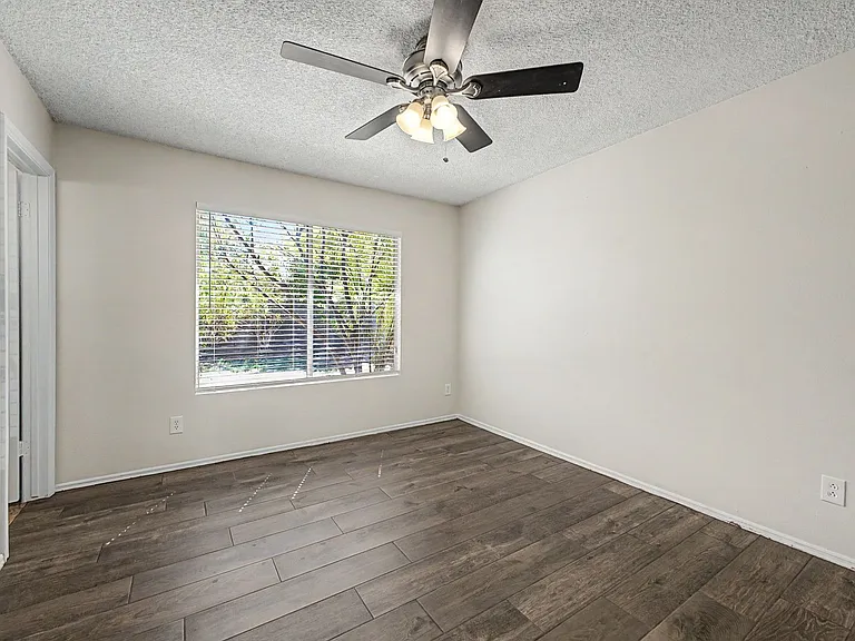 7409 S 46th St — Photo 12