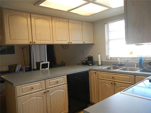 4th image of 14046 Briardale Ln