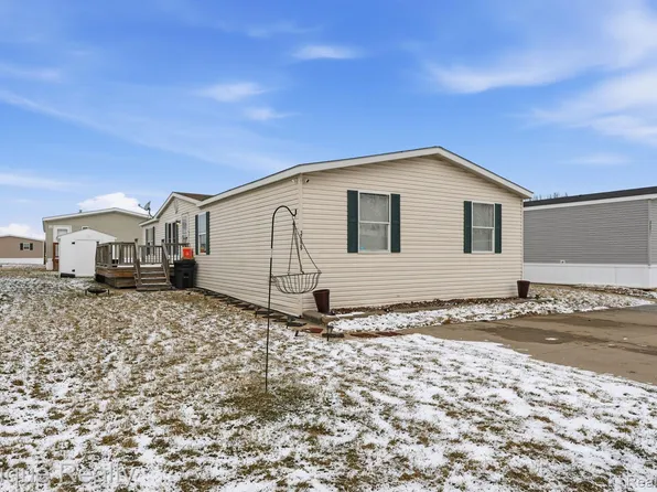 37829 Culver Dr, Clinton Township, MI 48036