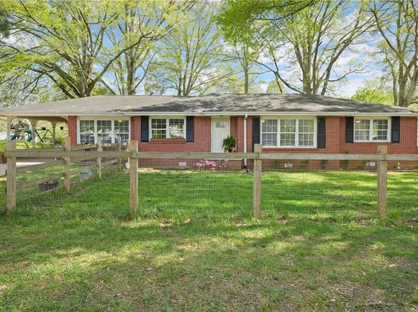 11053 Highway 53 W, Talking Rock, GA 30175