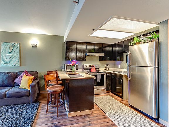 2nd image of 1487 Woodside #103B