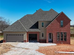 3089 Waypoint St, Springdale, AR 72762