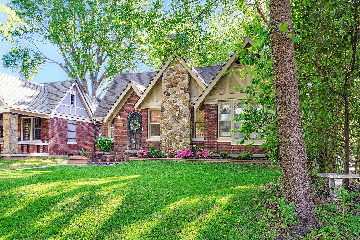 4 bed, 2199 sqft, $2,195 — Photo 3