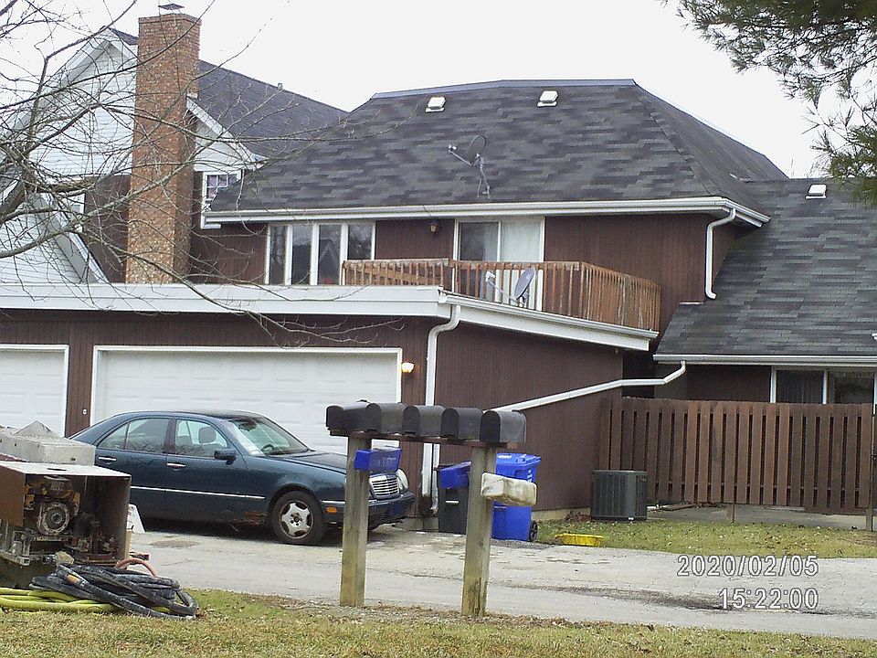 2nd image of 927-929 High Meadow Dr #927