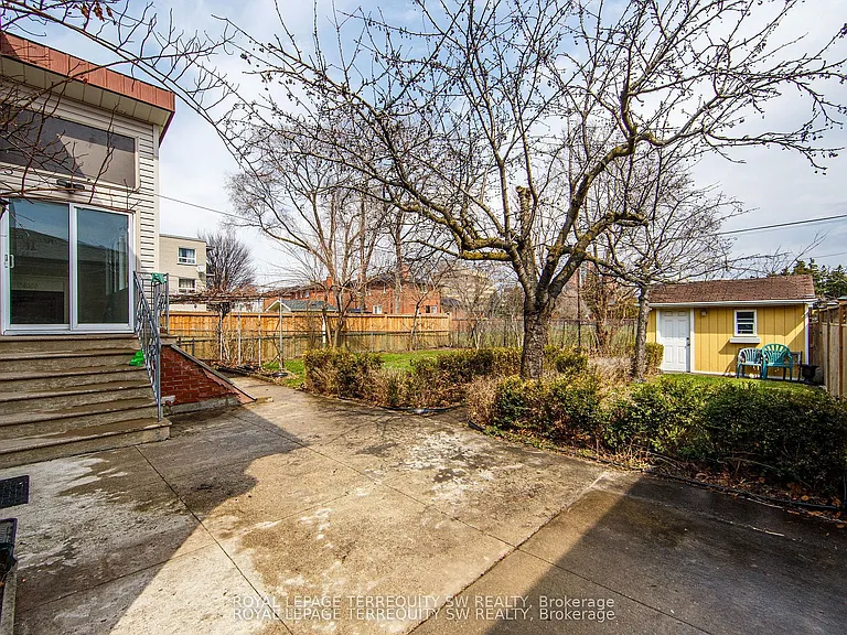 35 Euphrasia Dr — Photo 32