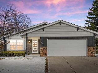 1226 Market Pl, Waukesha, WI 53189