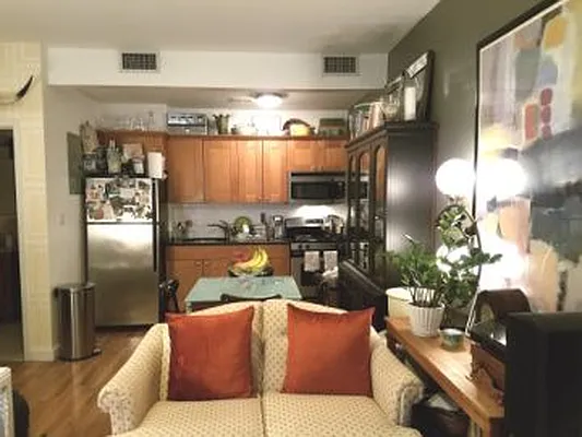 Rented by MCR Realty | media 11