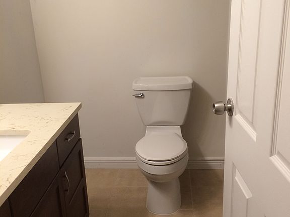 3rd image of 16122 Olmstead Ln