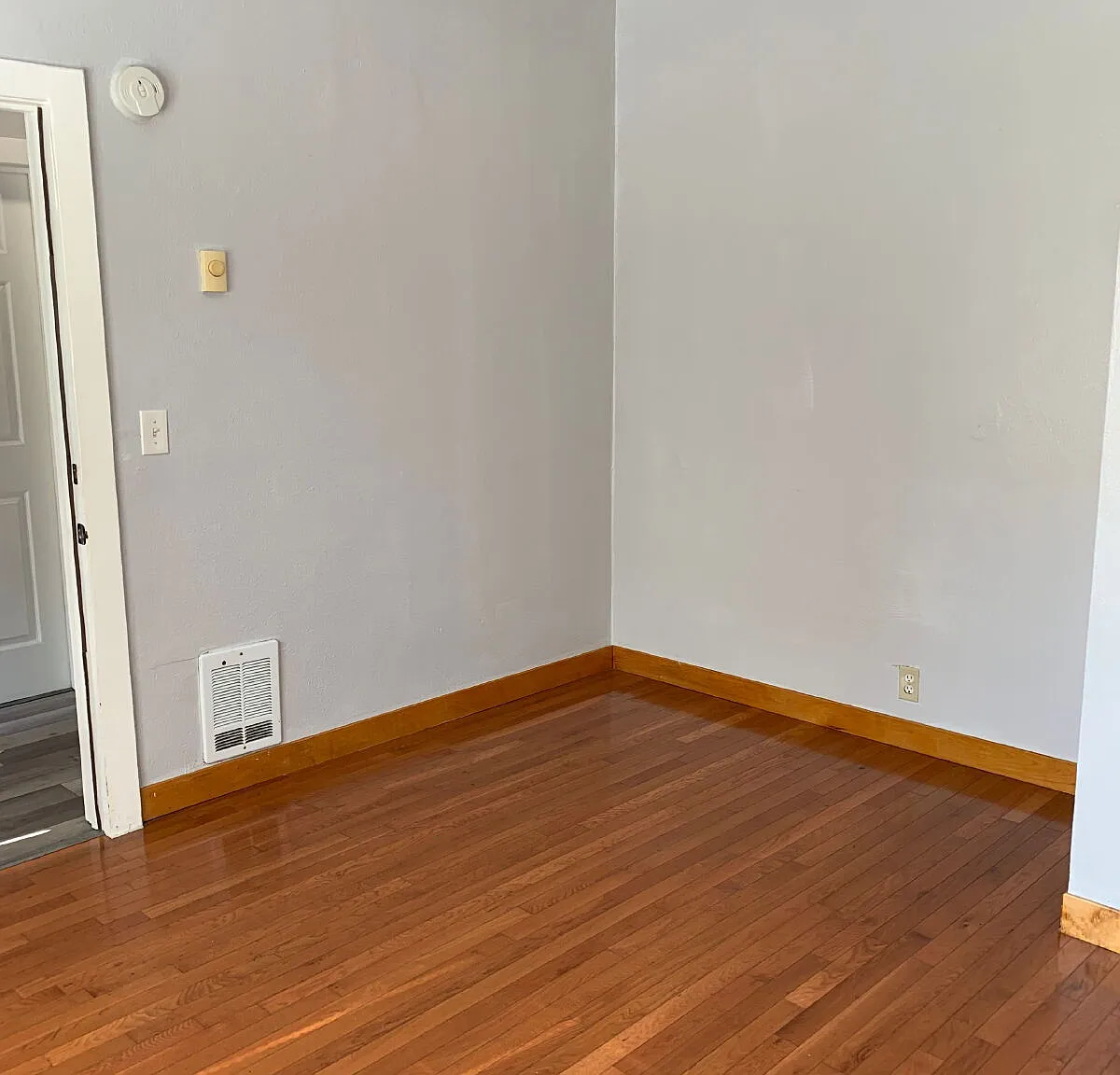 Studio, 1.0 bath, $650 — Photo 4