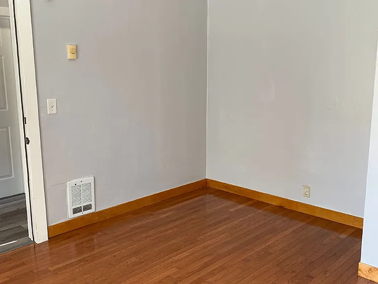474 E 14th Aly #9 — Photo 5