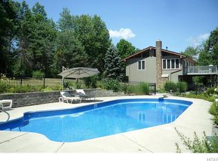 11 Cessna Dr, Washingtonville, NY 10992