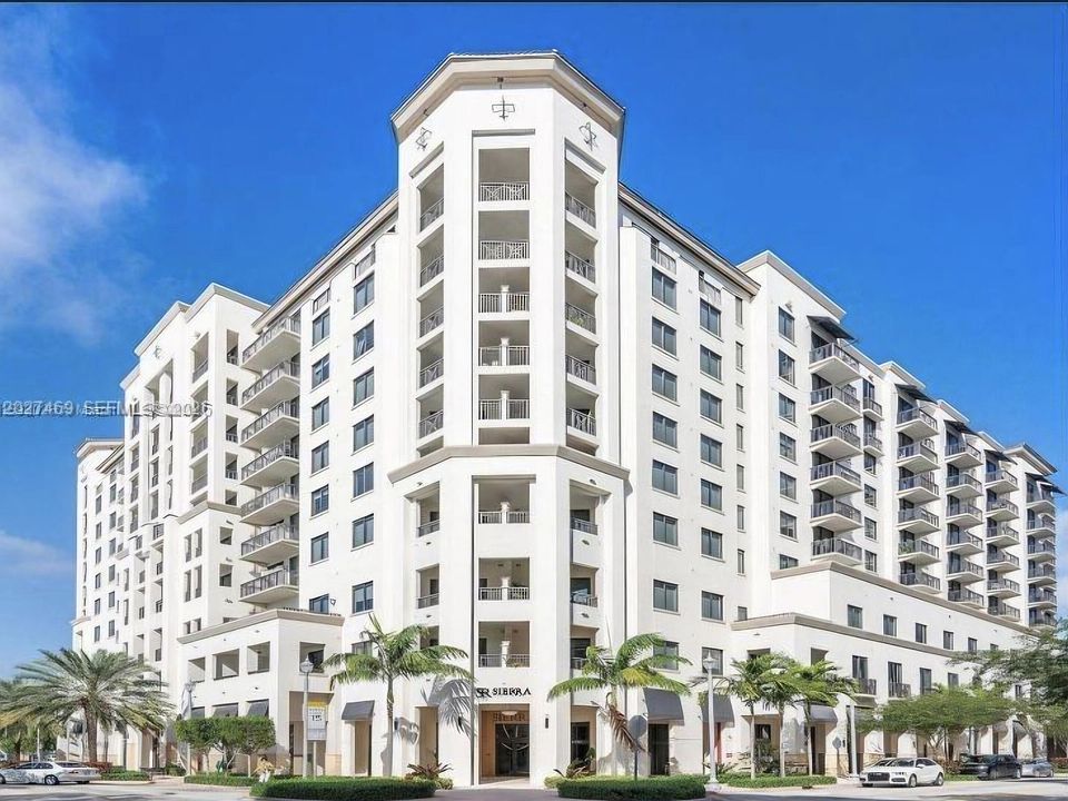 1st image of 301 Altara Ave APT 204