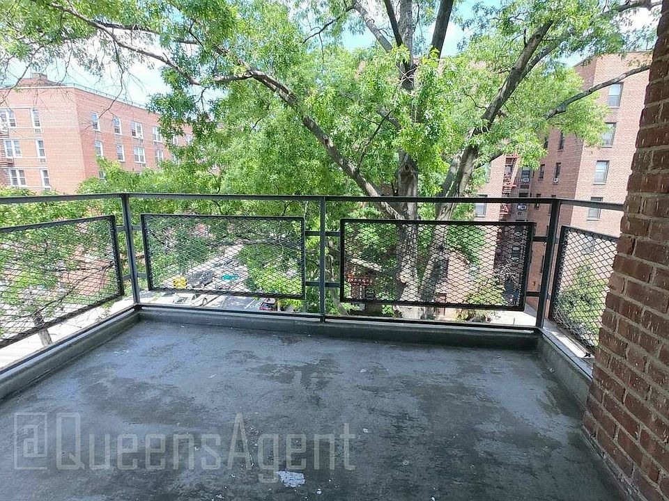 1st image of 41-11 Parsons Blvd #406