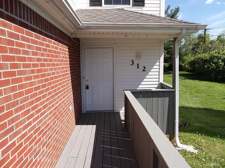 312 Bypass Plaza Dr — Photo 5
