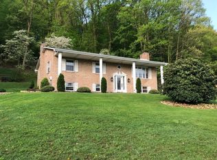 302 Fry Hollow Rd, Hunker, PA 15639