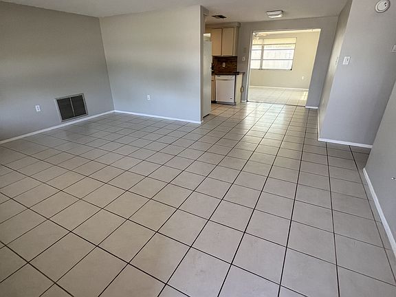3rd image of 3634 Calera Dr
