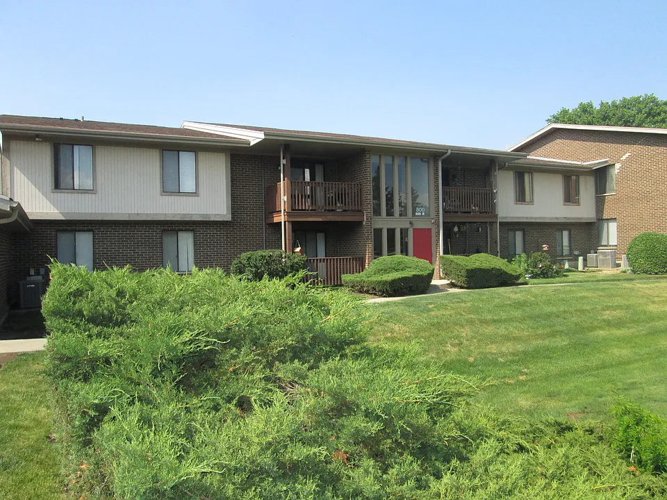 800 Brook Dr #6