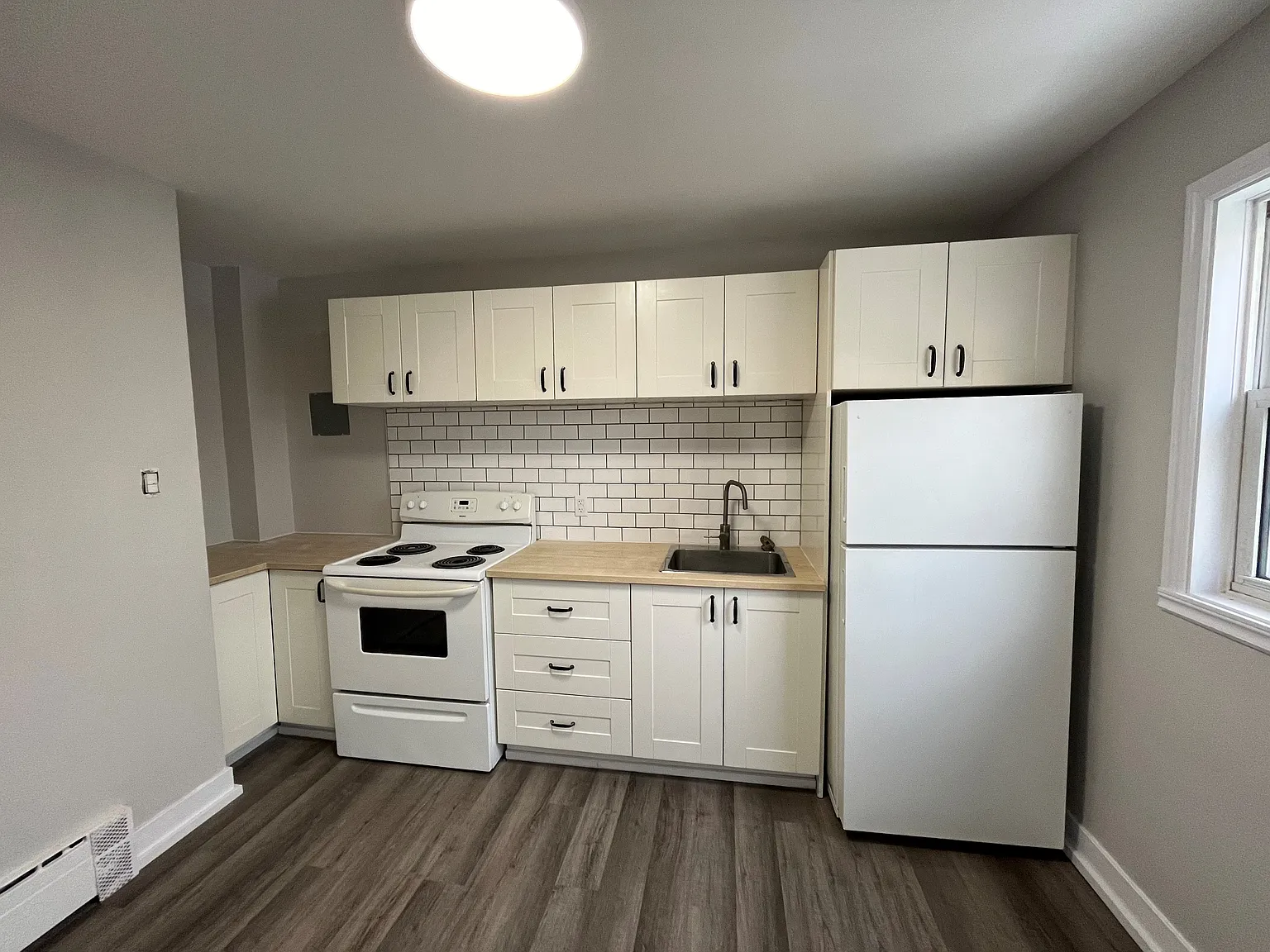 89 Pinecrest Drive Dartmouth — Photo 2