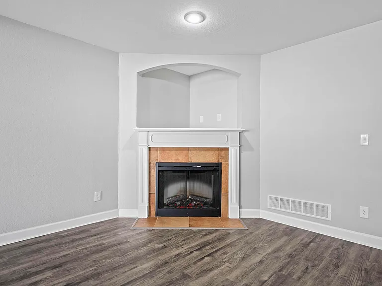 Arbor Mist Townhomes — Photo 13