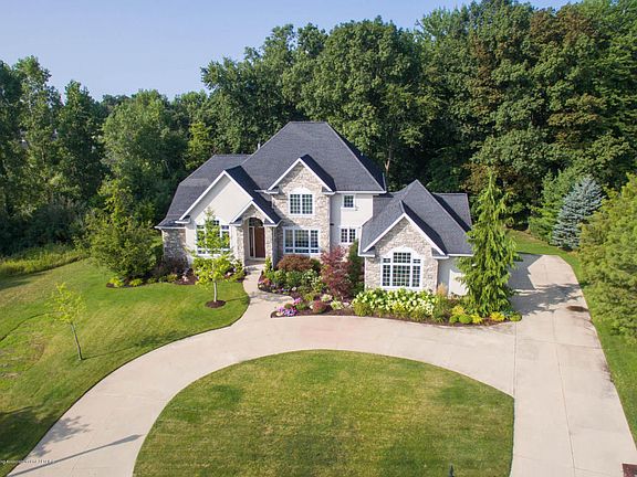 3rd image of 6231 Pine Hollow Dr