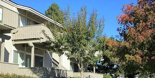 Building Photo 3