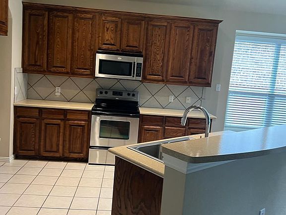5th image of 10204 Ashburn Dr