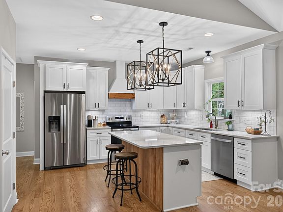 4th image of 125 Fesperman St