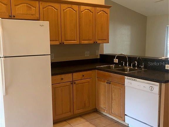2nd image of 930 Canary Lake Ct