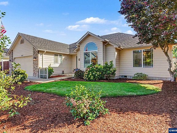 2nd image of 3020 20th Ave SE