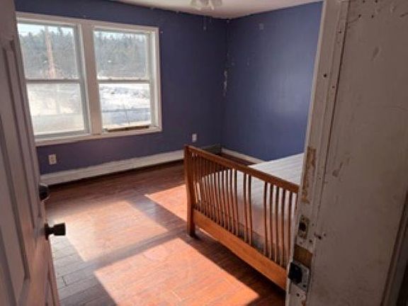 3rd image of 52 Welton Road