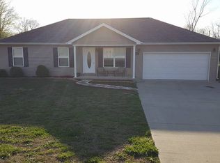 645 N Sunset Ave, Bolivar, MO 65613