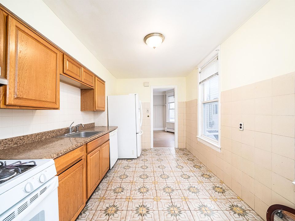 433 74th St APT 1, North Bergen, NJ 07047 | Zillow