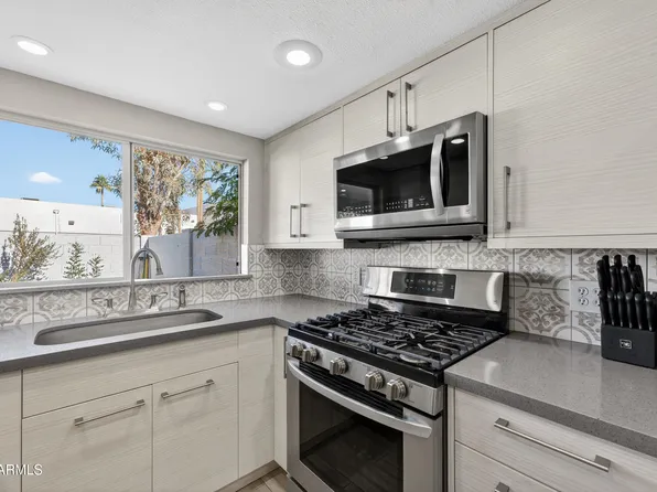 828 W RICE Drive, Tempe, AZ 85283