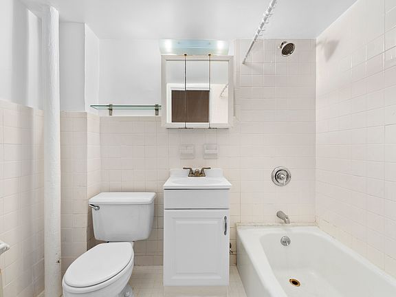 2nd image of 140 W 69th St APT 111A