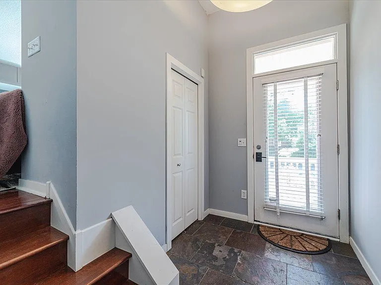1440 Marshall St NE — Photo 17