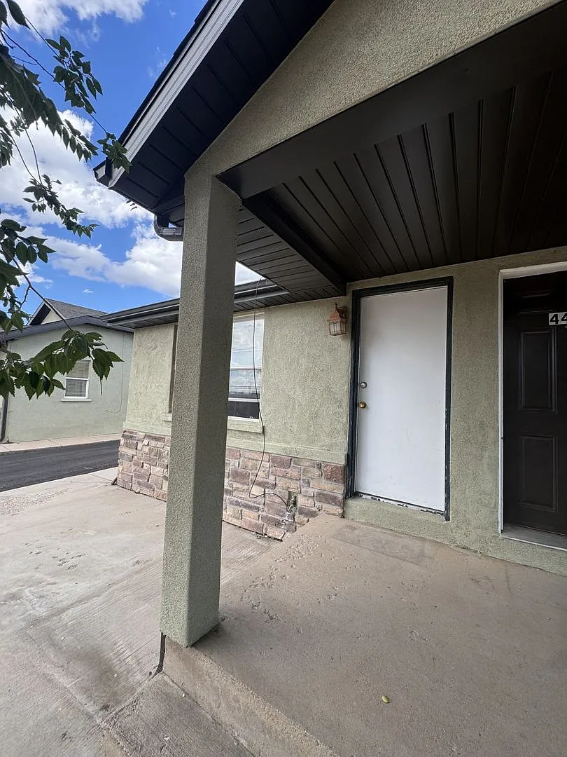 One bedroom Duplex Home near University — Photo 1