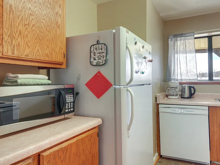 25 E Lexington #3 — Photo 14