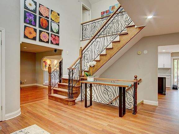4th image of 46 Thomas Drive