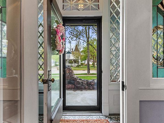 2nd image of 1717 CLARK STREET