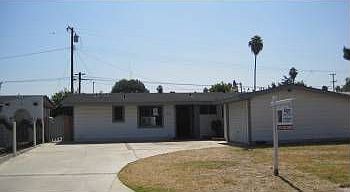 1st image of 4532 N Vincent Ave