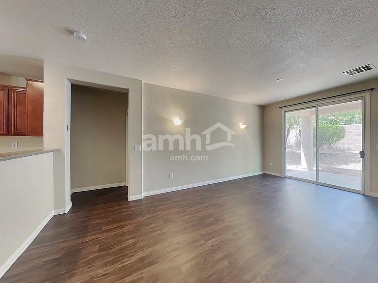 6709 Sand Swallow St — Photo 5