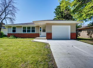 2821 Santa Fe Trl, Racine, WI 53404
