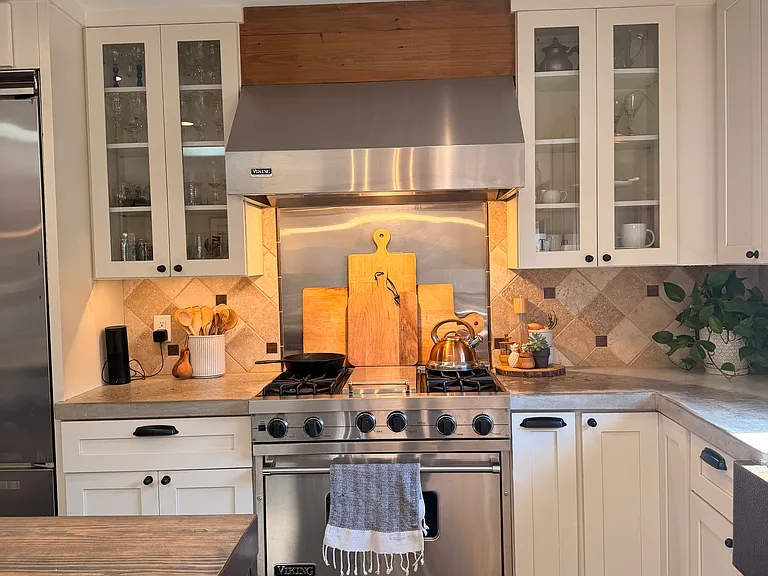 2826 Loraine Ln — Photo 17