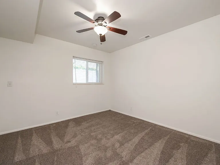 1356 E Merritt Cir — Photo 14