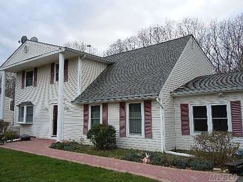1st image of 22 Westcliff Dr