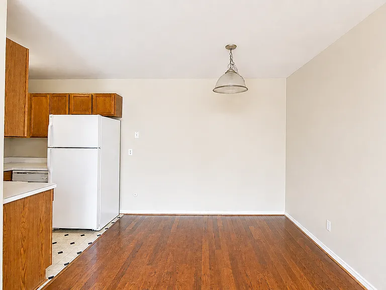 2440A Parmenter Blvd #102 — Photo 7
