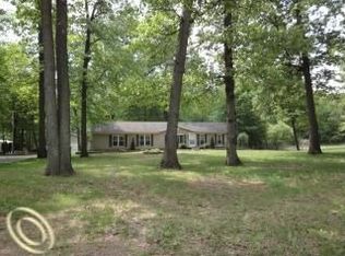 46291 Dunn Rd, Belleville, MI 48111